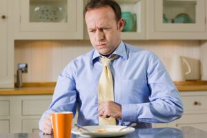 Gastrite crônica: saiba tudo sobre sintomas e tratamentos
