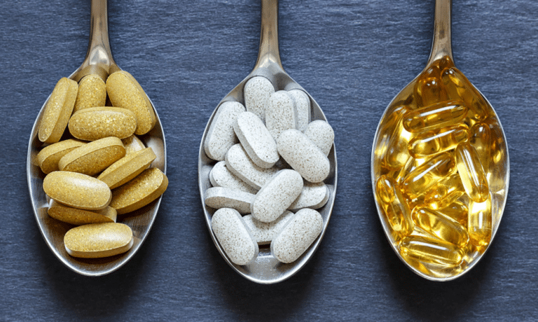 Complexos vitamínicos e minerais: Pessoas saudáveis devem consumir?