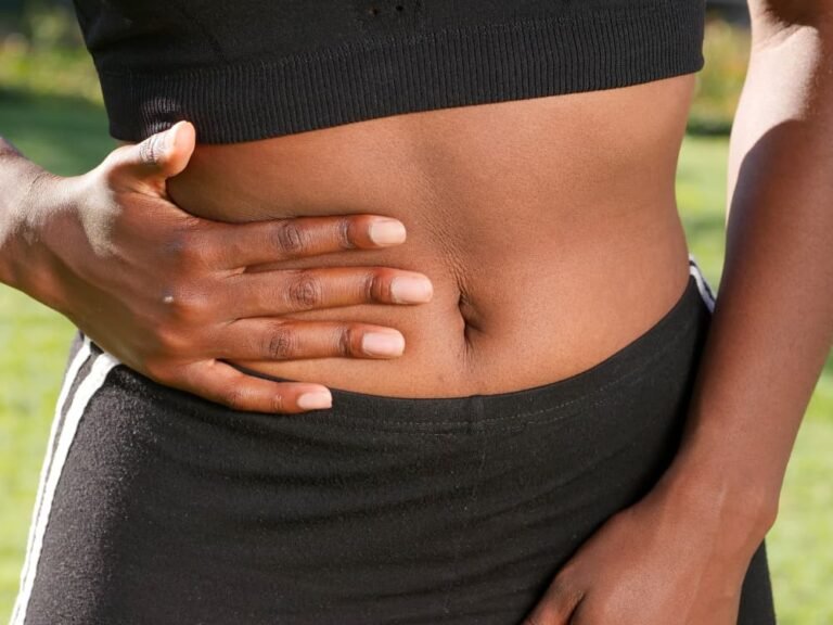 Dor no lado direito da barriga perto da virilha: O que é?