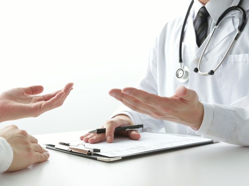 Dor abdominal com sinais de irritação gástrica, quadro relacionado a estômago inflamado o que fazer e quando buscar avaliação médica